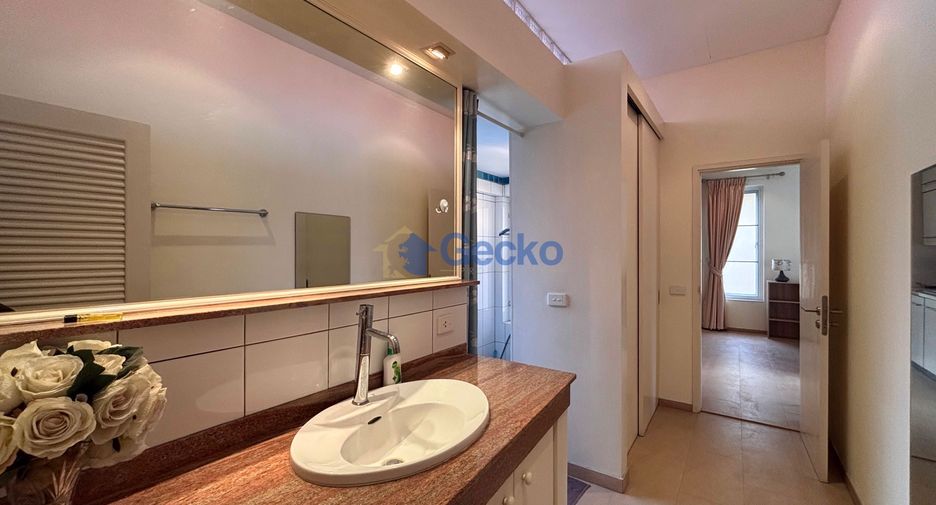 Casa en alquiler de 8 habitaciones en East Pattaya, Pattaya