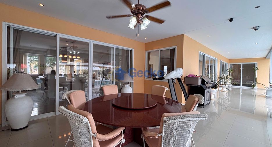 Casa en alquiler de 8 habitaciones en East Pattaya, Pattaya