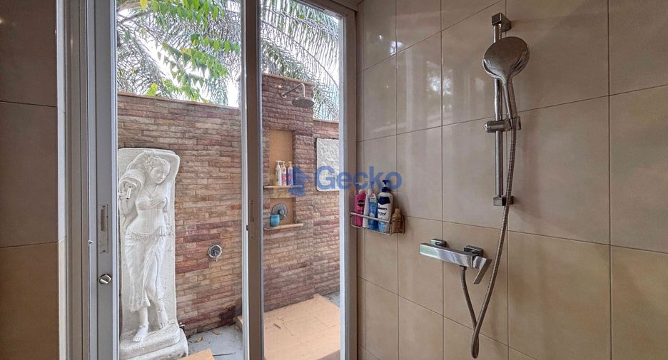 Casa en alquiler de 8 habitaciones en East Pattaya, Pattaya