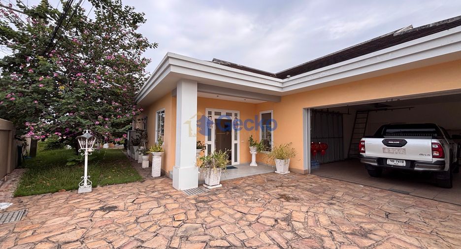 Casa en alquiler de 8 habitaciones en East Pattaya, Pattaya