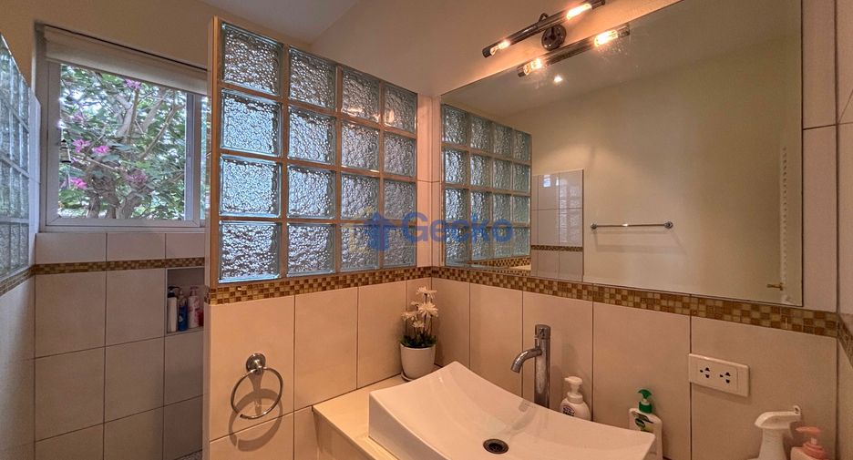 Casa en alquiler de 8 habitaciones en East Pattaya, Pattaya