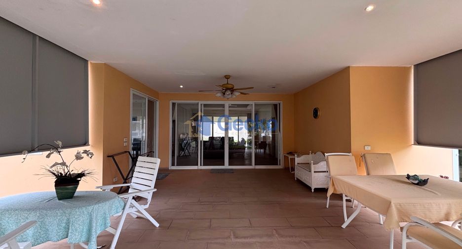 Casa en alquiler de 8 habitaciones en East Pattaya, Pattaya