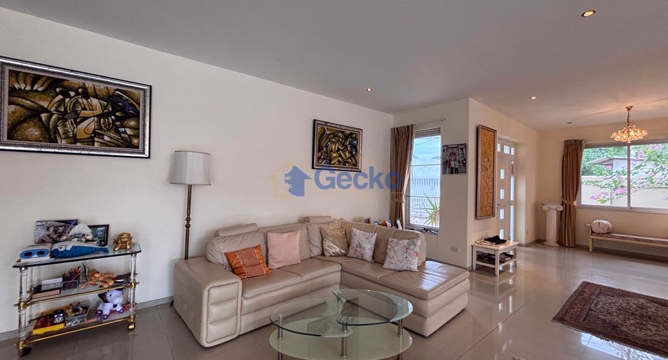 Casa en alquiler de 8 habitaciones en East Pattaya, Pattaya