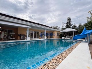 For rent 8 bedrooms house in Bang Lamung, Chonburi