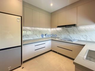 Haus zum Kauf mit 4 Zimmer in Bang Lamung, Chonburi