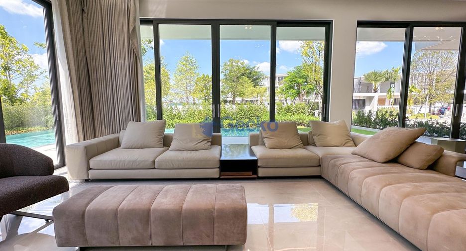 For sale 4 bedrooms house in Huay Yai, Pattaya