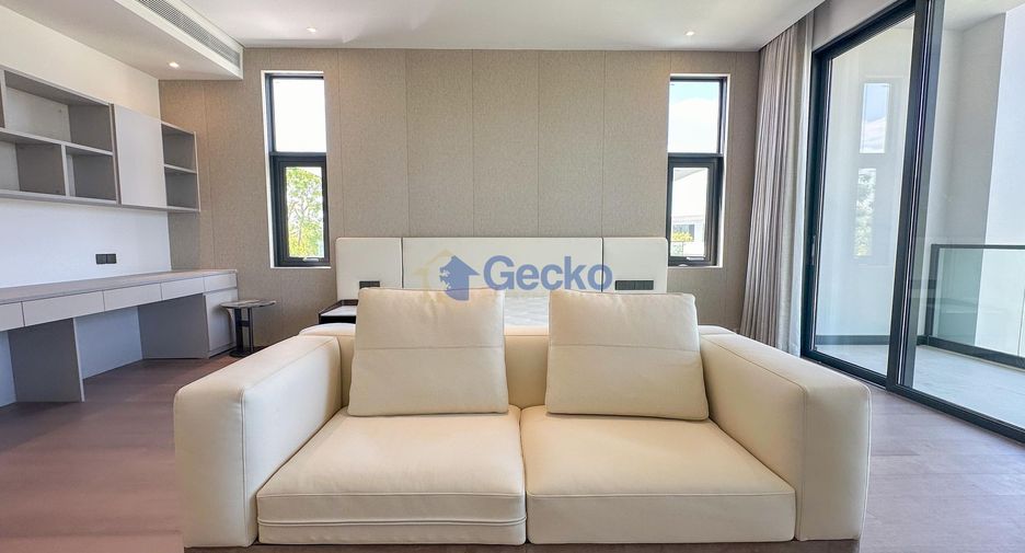 For sale 4 bedrooms house in Huay Yai, Pattaya