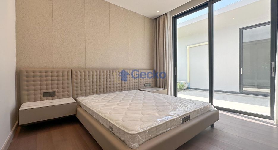 For sale 4 bedrooms house in Huay Yai, Pattaya