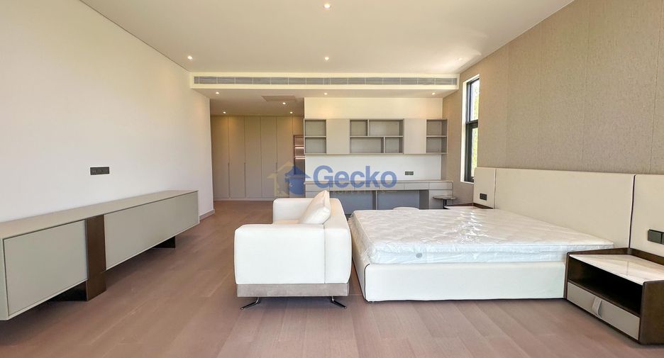 For sale 4 bedrooms house in Huay Yai, Pattaya