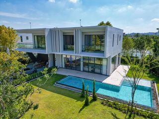 Haus zum Kauf mit 4 Zimmer in Bang Lamung, Chonburi