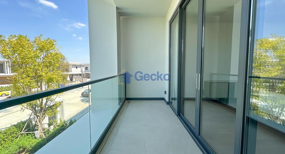 For sale 4 bedrooms house in Huay Yai, Pattaya