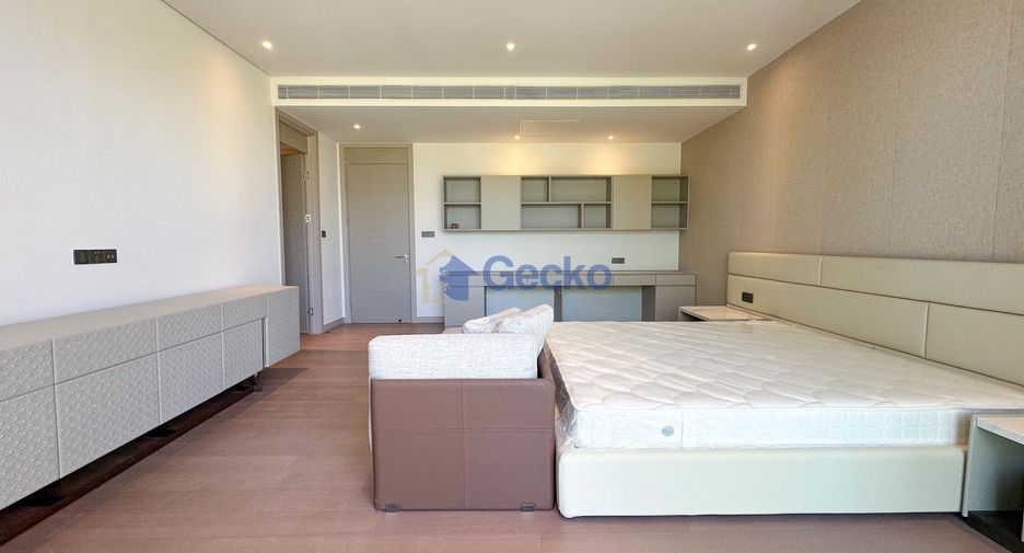 For sale 4 bedrooms house in Huay Yai, Pattaya