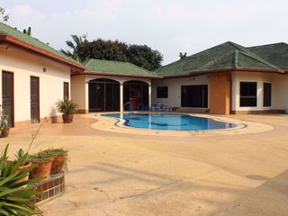 Haus zum Kauf mit 3 Zimmer in Bang Lamung, Chonburi