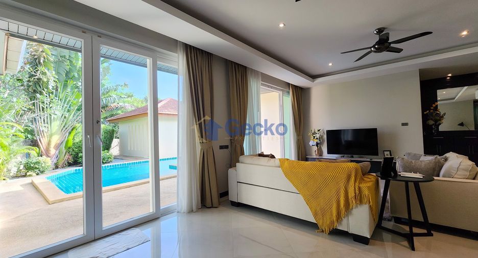 For sale 4 bedrooms house in East Pattaya, Pattaya