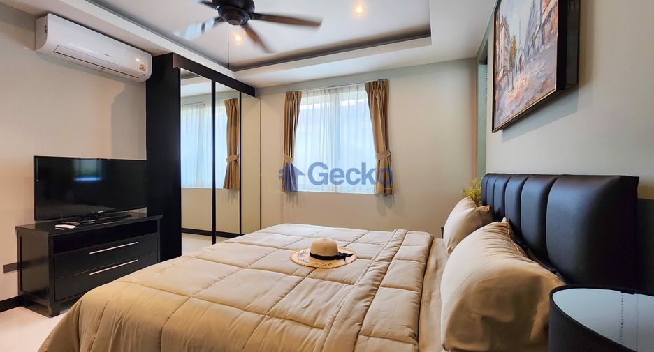 For sale 4 bedrooms house in East Pattaya, Pattaya