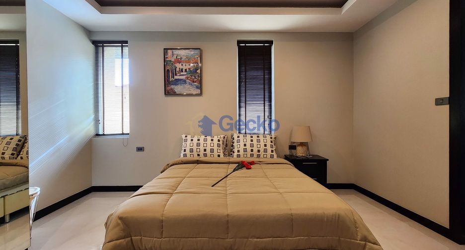 For sale 4 bedrooms house in East Pattaya, Pattaya
