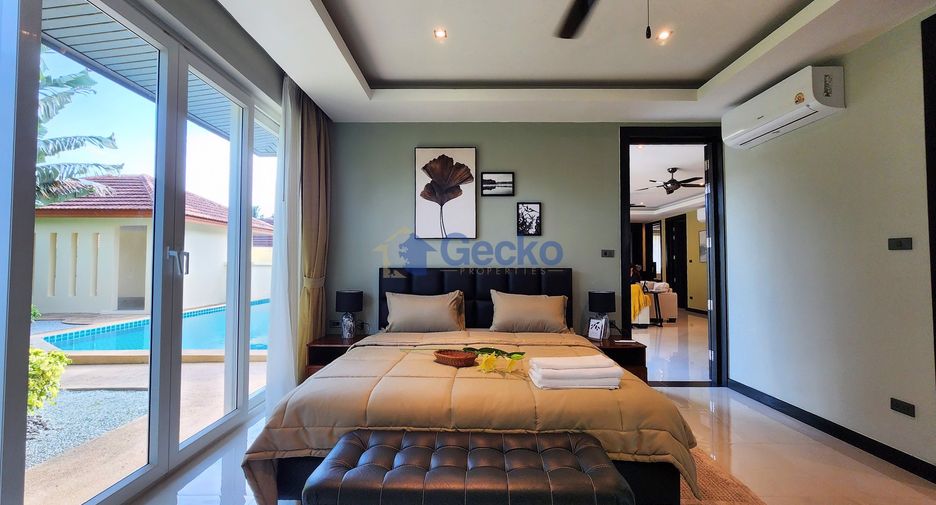For sale 4 bedrooms house in East Pattaya, Pattaya