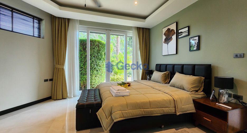 For sale 4 bedrooms house in East Pattaya, Pattaya