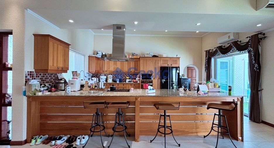 For rent and for sale 5 bedrooms house in East Pattaya, Pattaya
