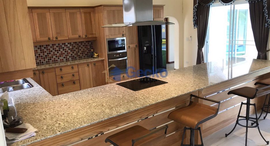 For rent and for sale 5 bedrooms house in East Pattaya, Pattaya