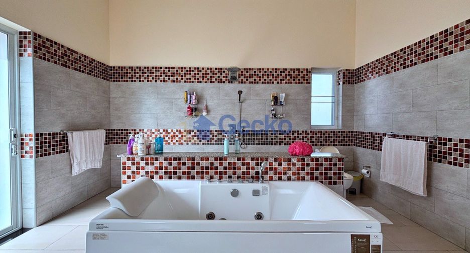 For rent and for sale 5 bedrooms house in East Pattaya, Pattaya