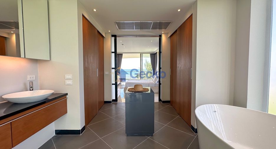 For rent and for sale 2 bedrooms condo in Sattahip, Chonburi