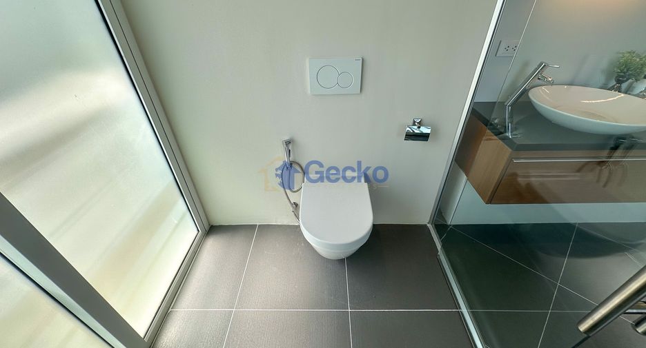 For rent and for sale 2 bedrooms condo in Sattahip, Chonburi