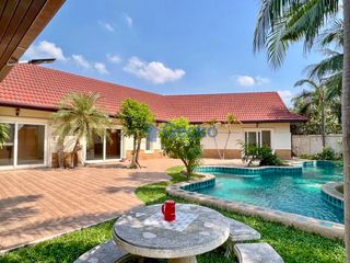 Haus zum Kauf mit 4 Zimmer in Bang Lamung, Chonburi