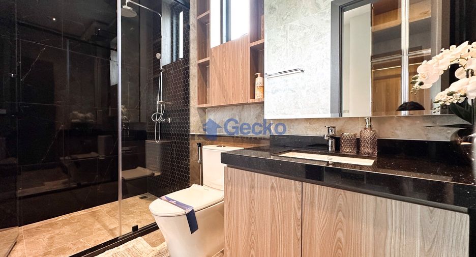For sale 4 bedrooms house in East Pattaya, Pattaya