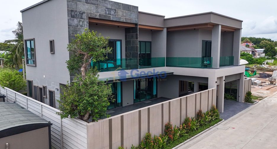 For sale 4 bedrooms house in East Pattaya, Pattaya