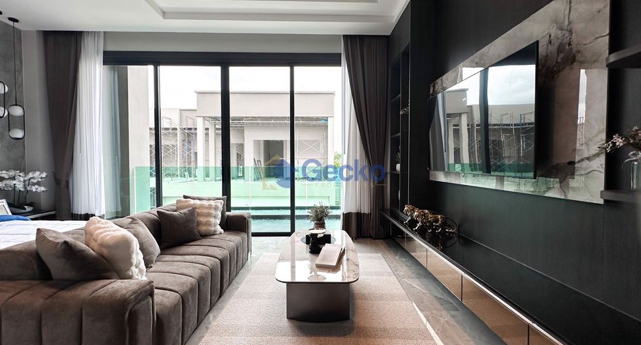 For sale 4 bedrooms house in East Pattaya, Pattaya