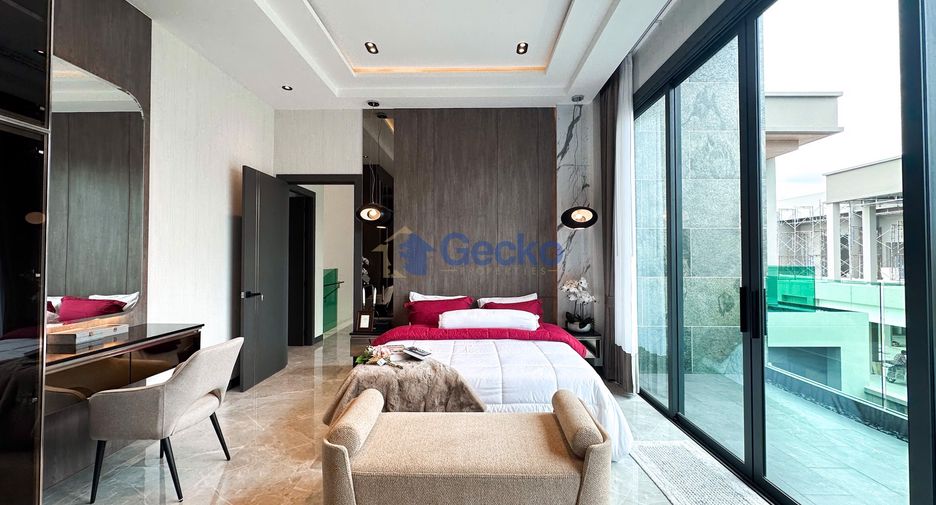 For sale 4 bedrooms house in East Pattaya, Pattaya