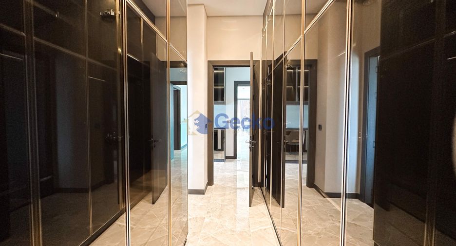 For sale 4 bedrooms house in East Pattaya, Pattaya