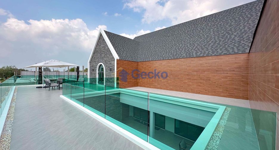 For sale 4 bedrooms house in East Pattaya, Pattaya