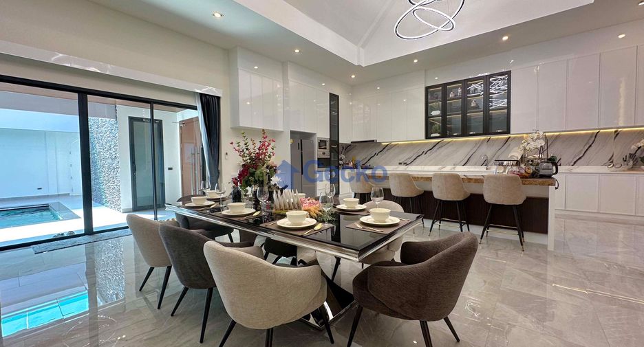 For sale 4 bedrooms house in East Pattaya, Pattaya