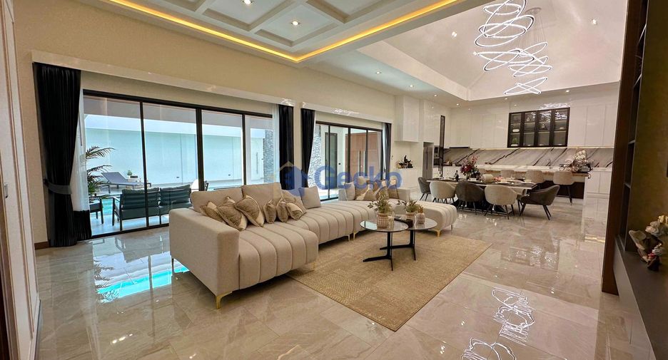 For sale 4 bedrooms house in East Pattaya, Pattaya