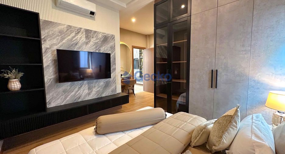 For sale 4 bedrooms house in East Pattaya, Pattaya