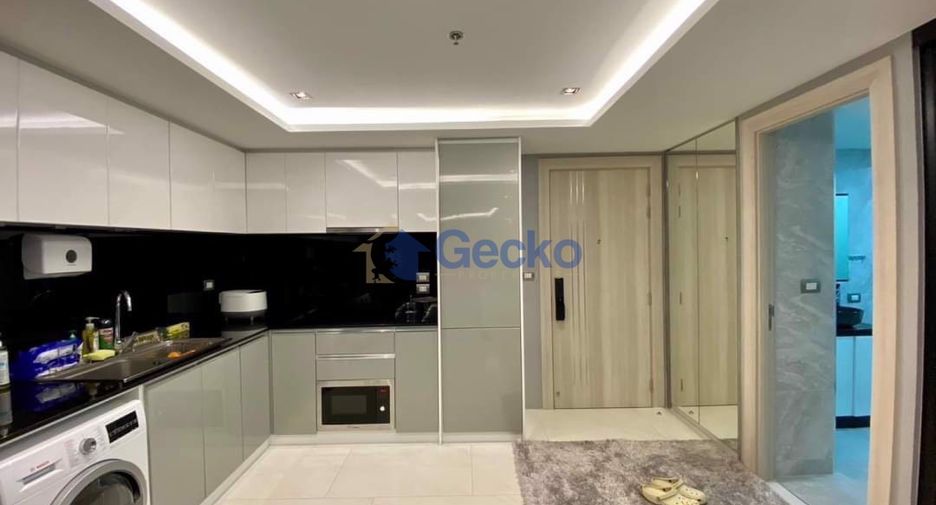 For sale 2 bedrooms condo in Pratumnak, Pattaya