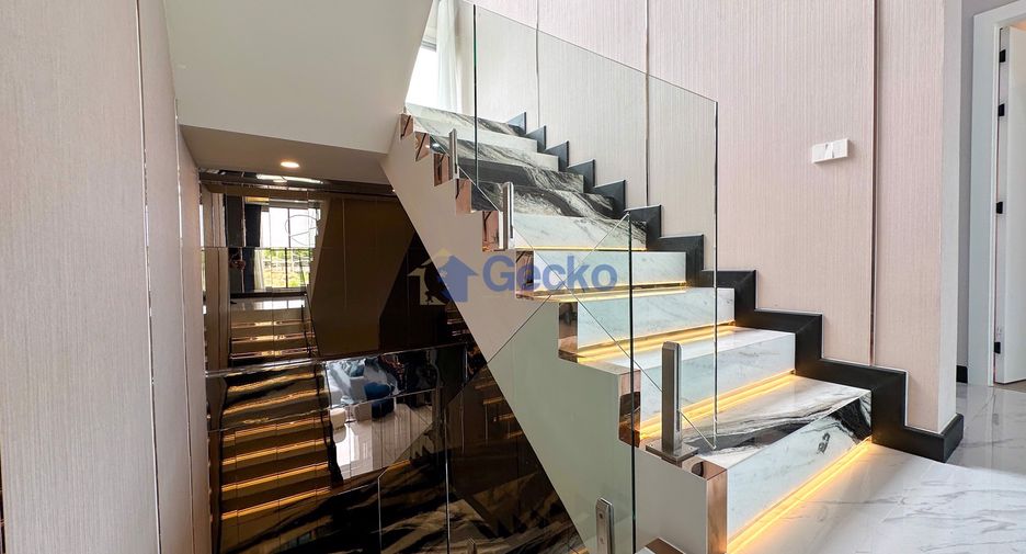 À vendre 5 chambres maison à East Pattaya, Pattaya