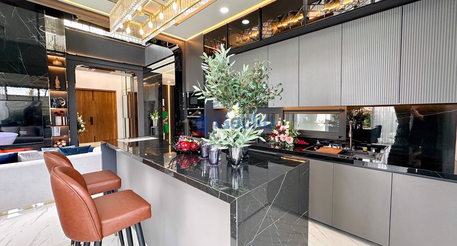 À vendre 5 chambres maison à East Pattaya, Pattaya