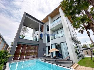 For sale 5 bedrooms house in Bang Lamung, Chonburi