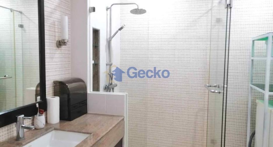 À vendre 2 chambres condo à Na Jomtien, Pattaya