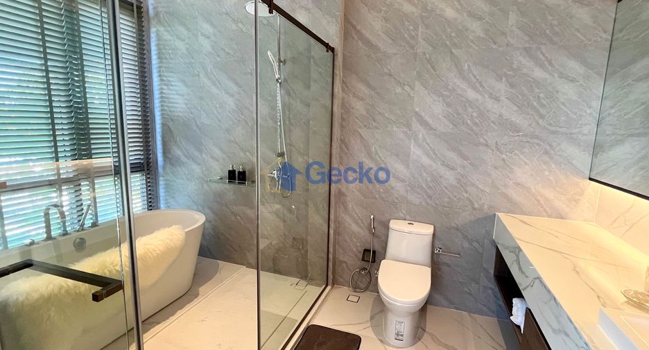 For sale 4 bedrooms house in Sattahip, Chonburi
