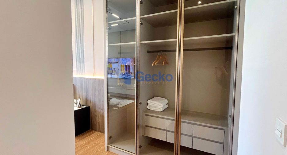 For sale 4 bedrooms house in Sattahip, Chonburi