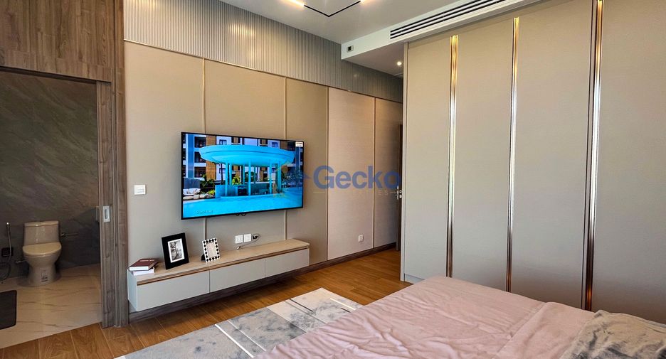 For sale 4 bedrooms house in Sattahip, Chonburi