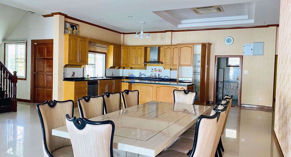 À louer 5 chambres maison à North Pattaya, Pattaya
