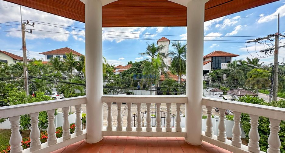 Casa en venta de 4 habitaciones en East Pattaya, Pattaya