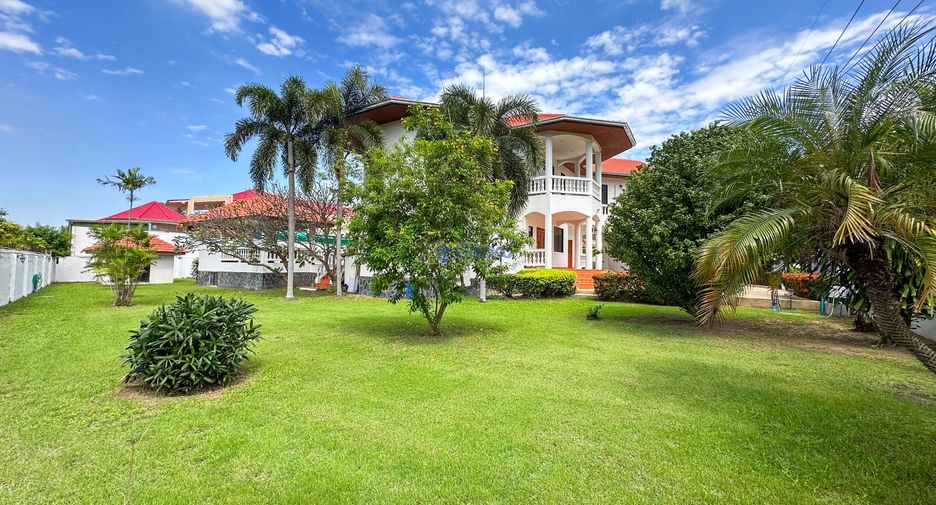 Casa en venta de 4 habitaciones en East Pattaya, Pattaya