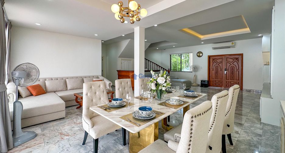 Casa en venta de 4 habitaciones en East Pattaya, Pattaya