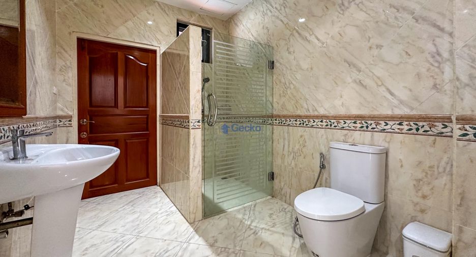 Casa en venta de 4 habitaciones en East Pattaya, Pattaya